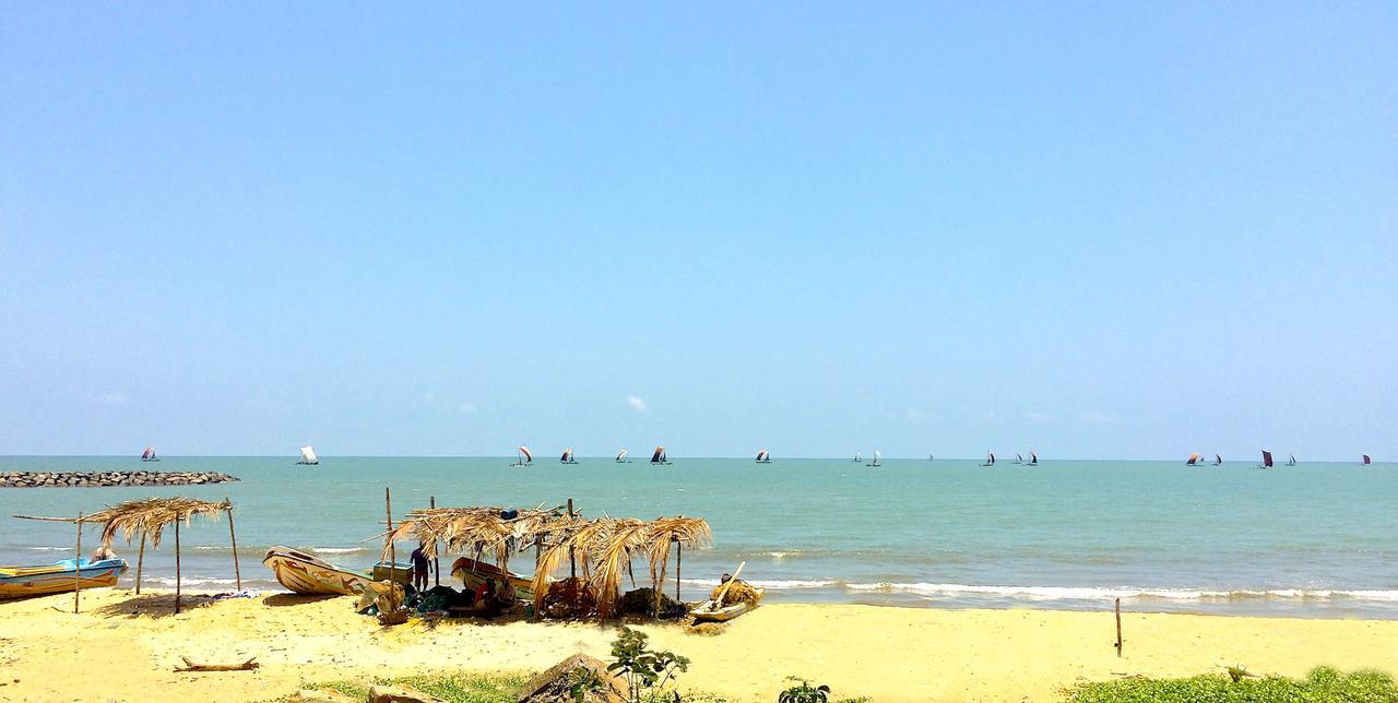 Explore Hostels Negombo Kochchikade Buitenkant foto