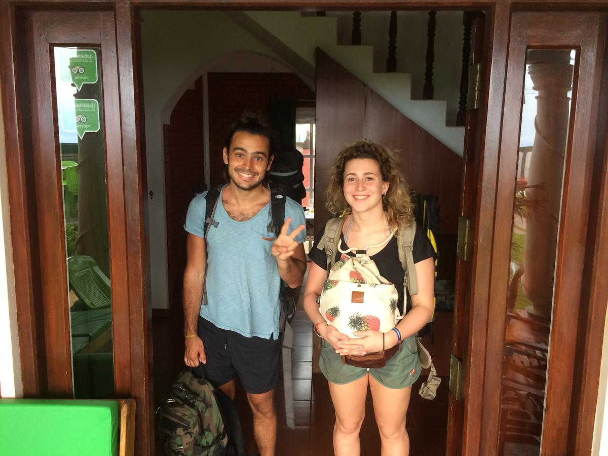 Explore Hostels Negombo Kochchikade Buitenkant foto