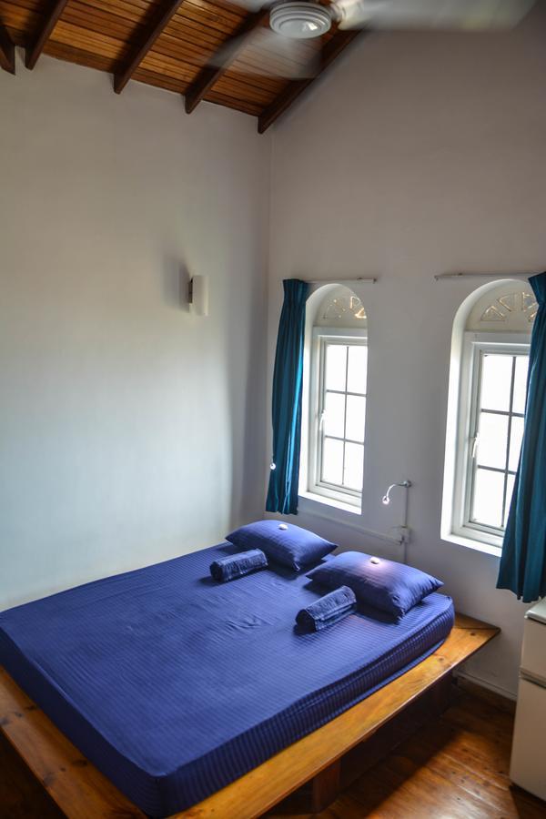 Explore Hostels Negombo Kochchikade Buitenkant foto
