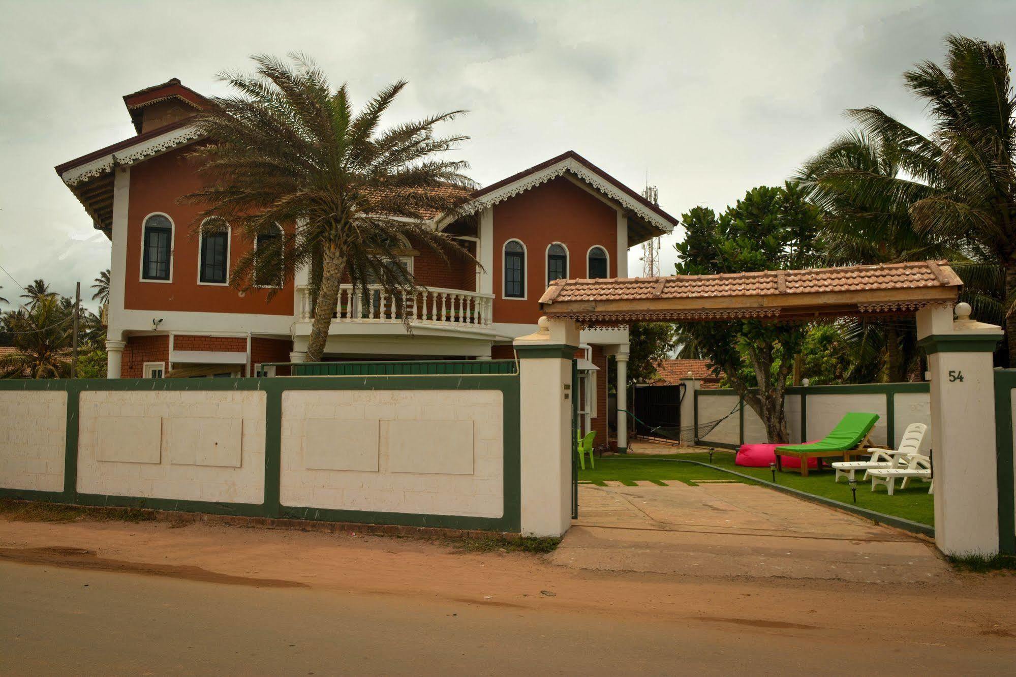 Explore Hostels Negombo Kochchikade Buitenkant foto