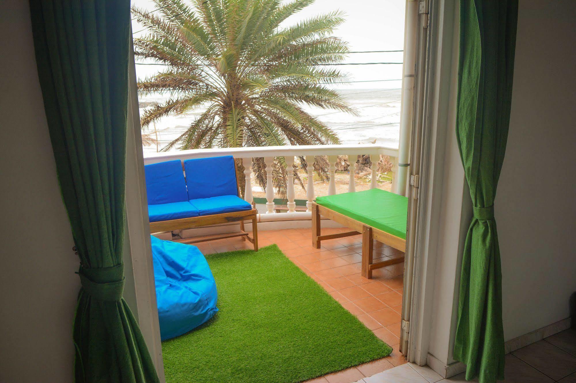 Explore Hostels Negombo Kochchikade Buitenkant foto