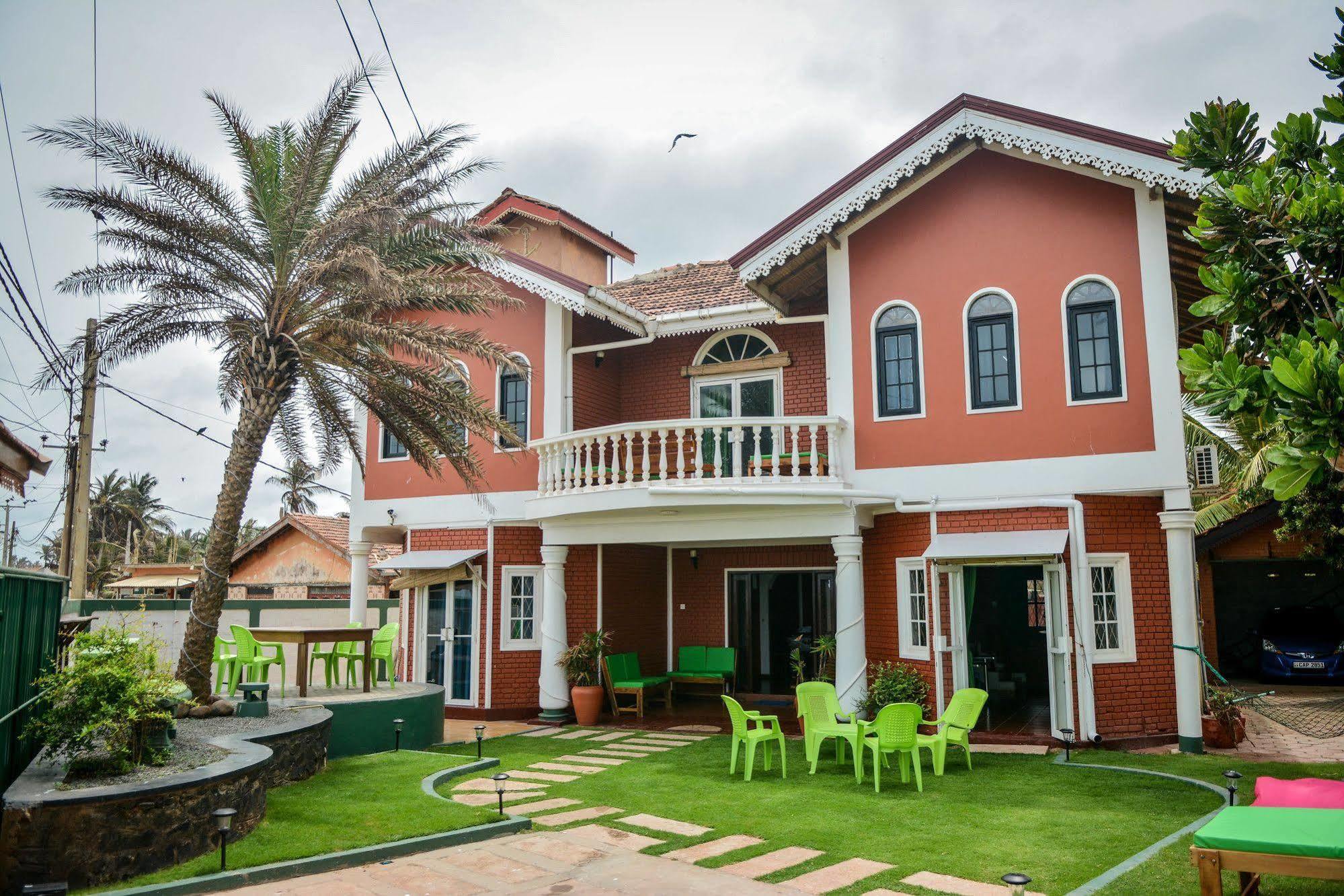 Explore Hostels Negombo Kochchikade Buitenkant foto