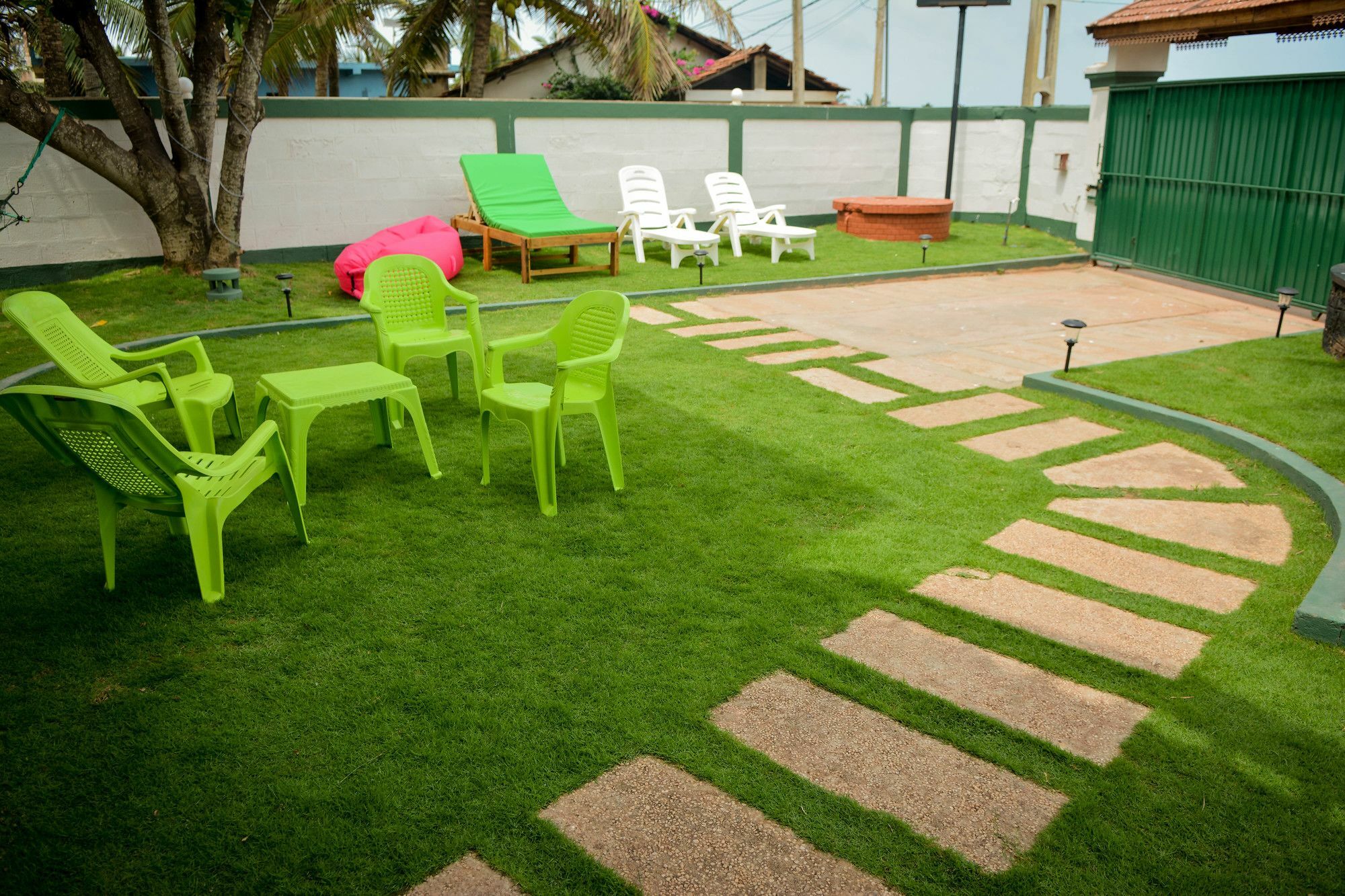 Explore Hostels Negombo Kochchikade Buitenkant foto